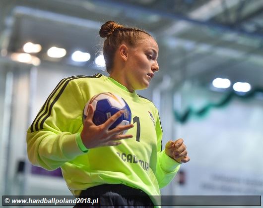 http://www.handzone.net/upload/actus/france_jeune/2018-2019/mondialu18f/fra_-_tun_portes.jpg