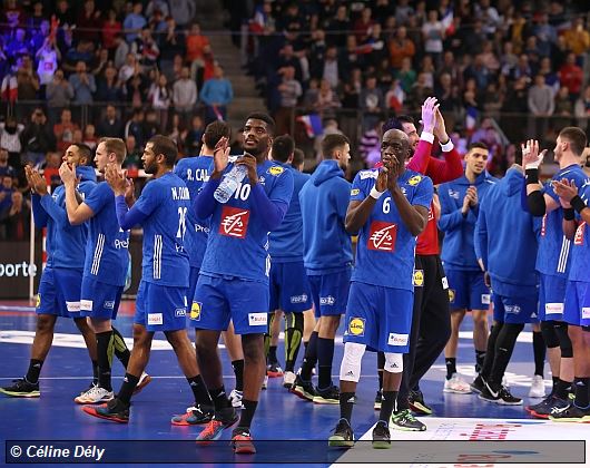 Portugal Israel Handball / EM 2021 | Generalprobe: 4:0! Portugal gewinnt Testspiel ... : Bruno fernandes (portugal) right footed shot from the centre of the box to the bottom left corner.